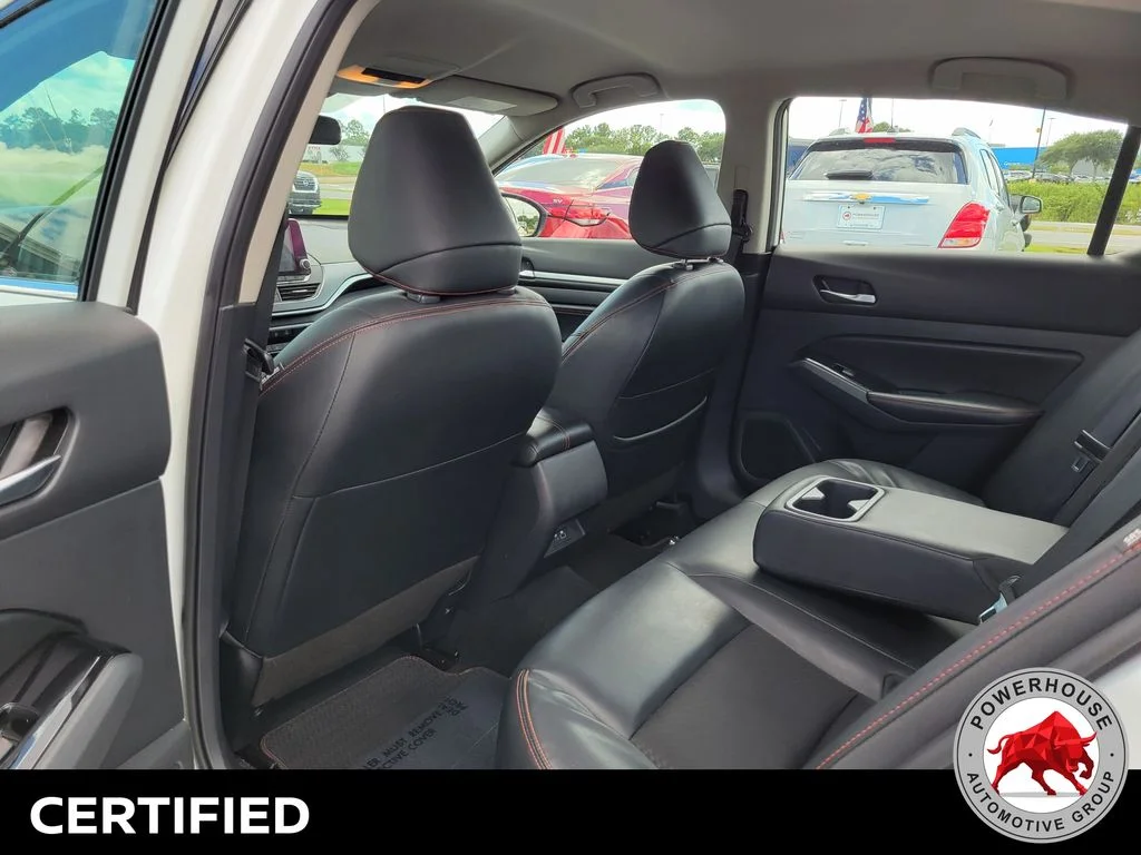 Used 2023 White Nissan 2.5 SR image 14