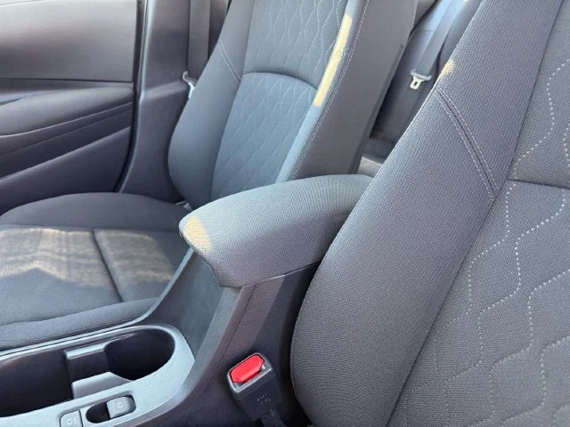 Used 2025 Ice Toyota LE image 27