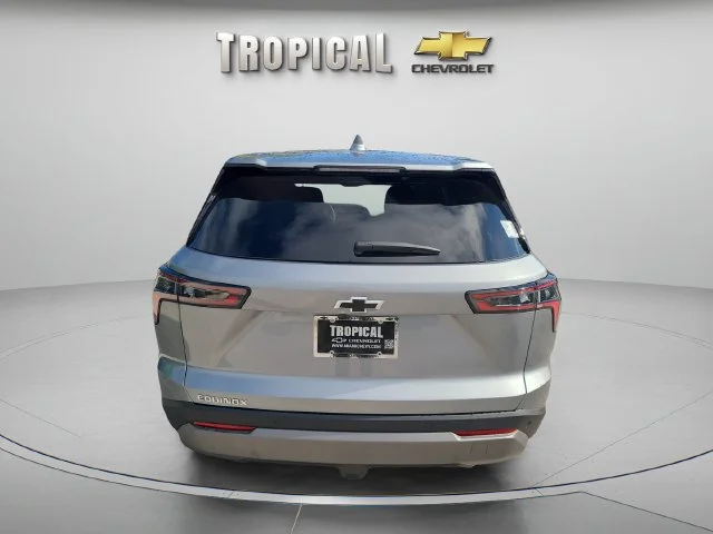 New 2027 Sterling Gray Metallic Chevrolet LT image 4