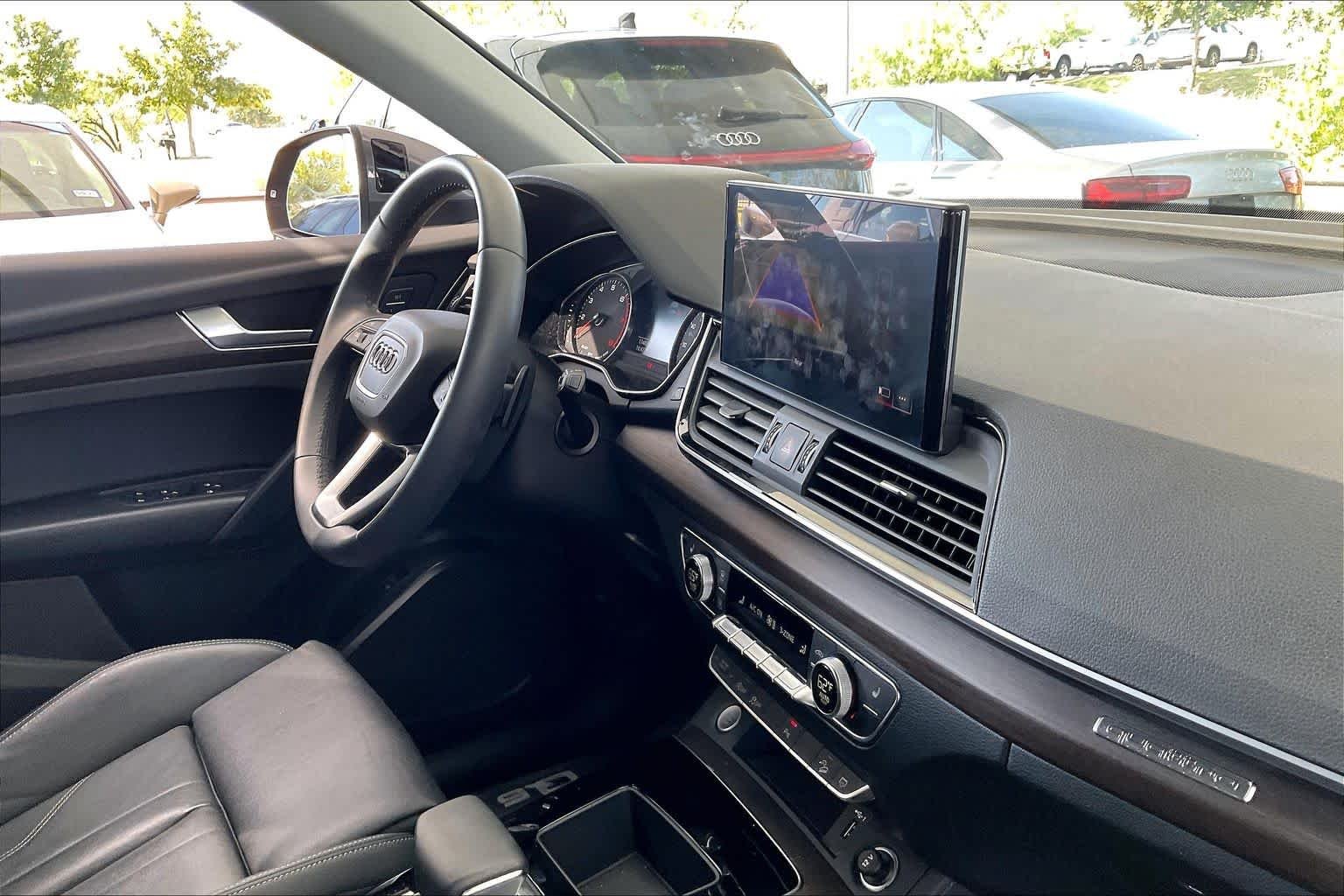 Used 2024 Daytona Gray Pearl Effect Audi S line Premium image 32