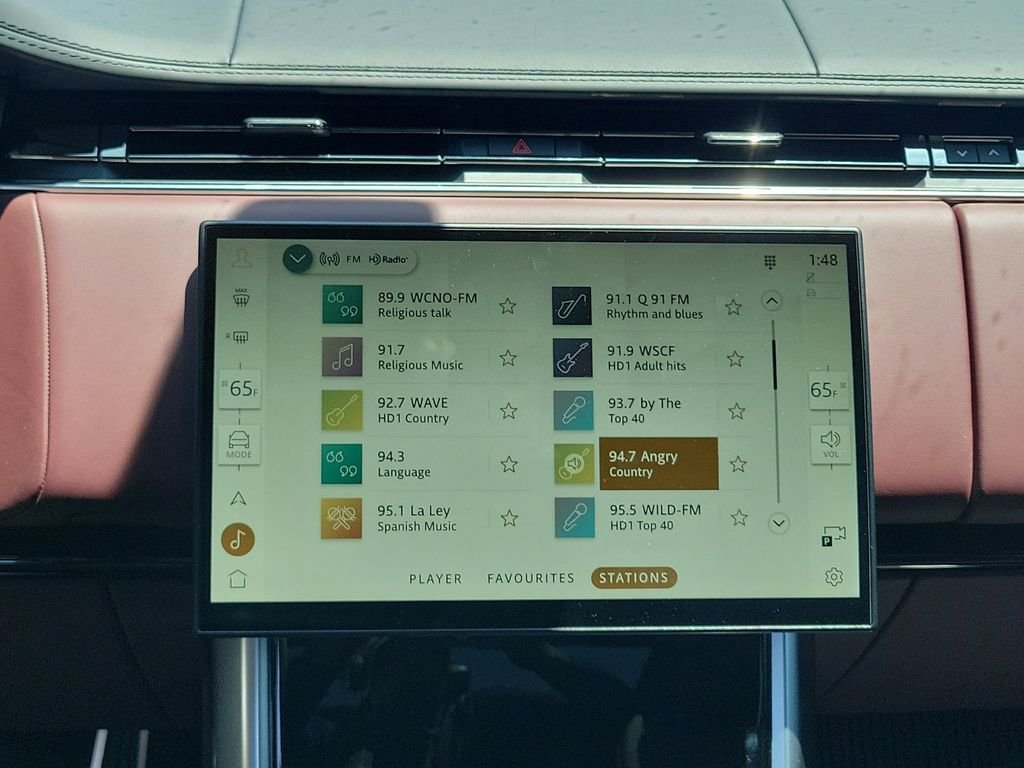 New 2026 Eiger Grey LAND ROVER SE image 21