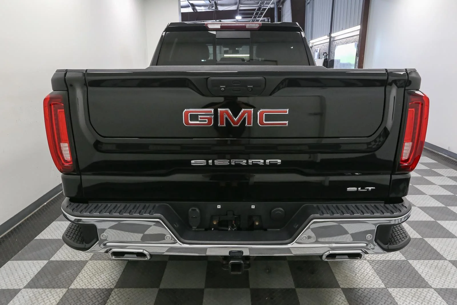 Used 2021 Onyx Black GMC SLT image 11