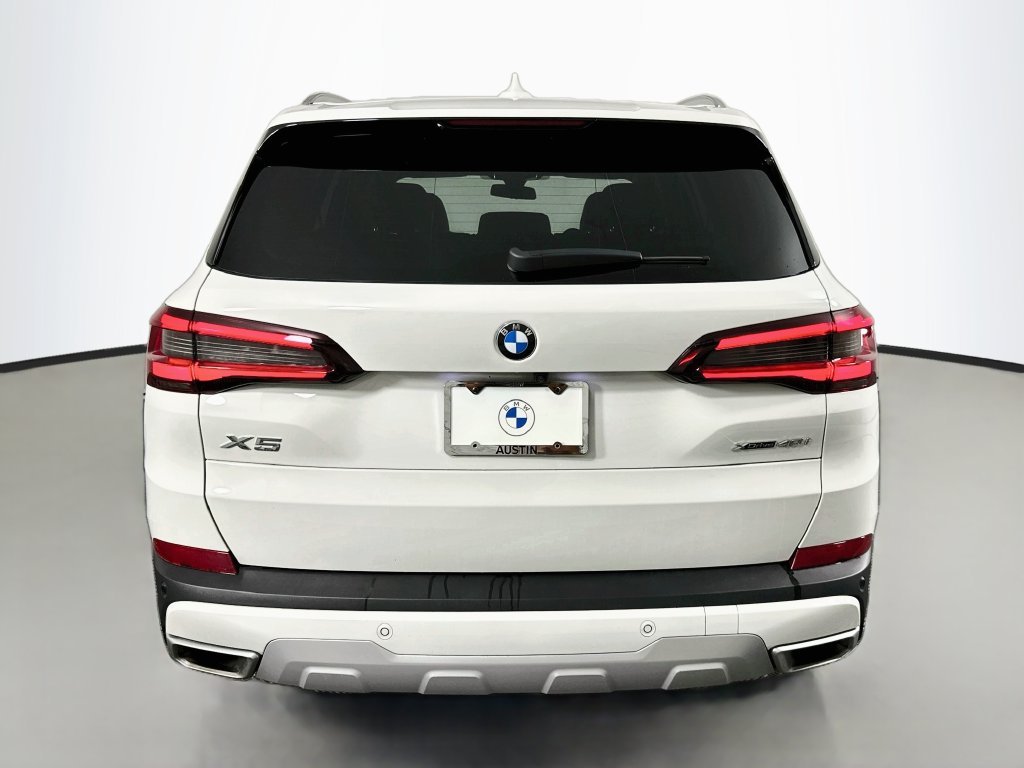 Certified Used 2023 Alpine White BMW xDrive40i image 6