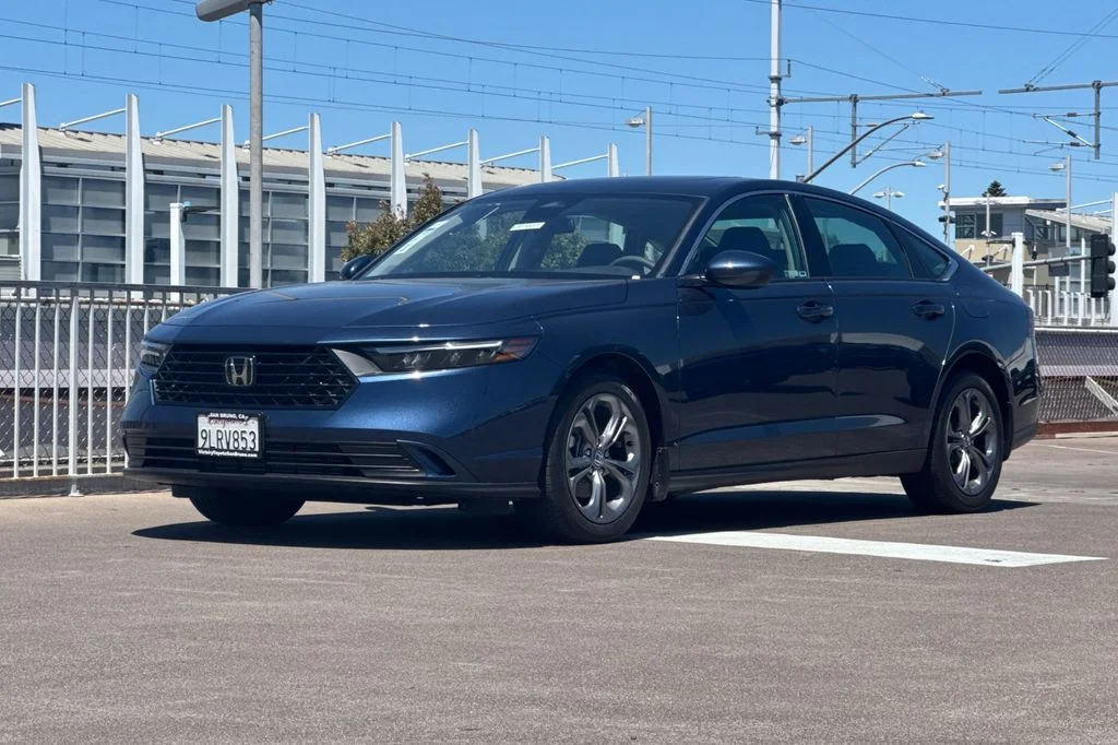 Used 2024  Honda EX image 8