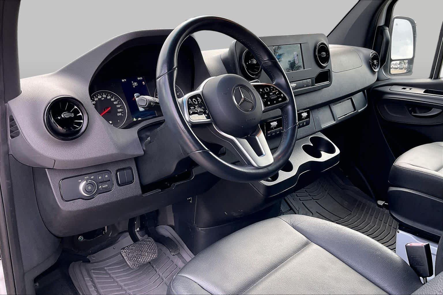 Used 2021 Arctic White Mercedes-Benz  image 16