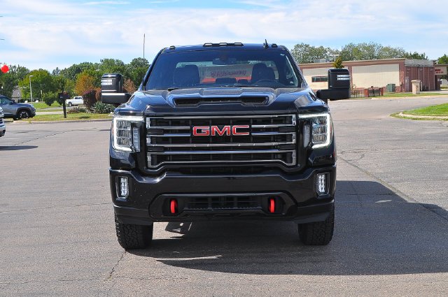 Used 2021 ONYX BLACK GMC AT4 image 8