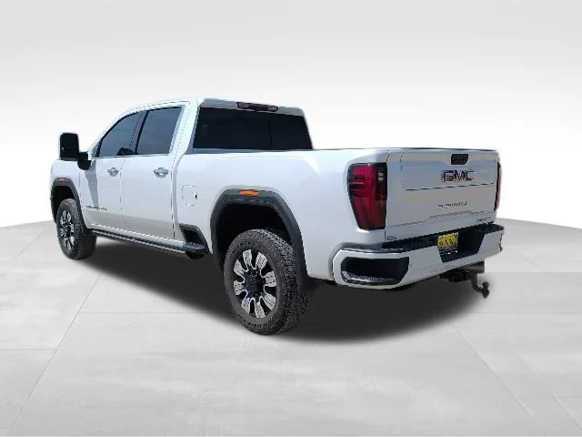 Used 2025 White GMC Denali image 5