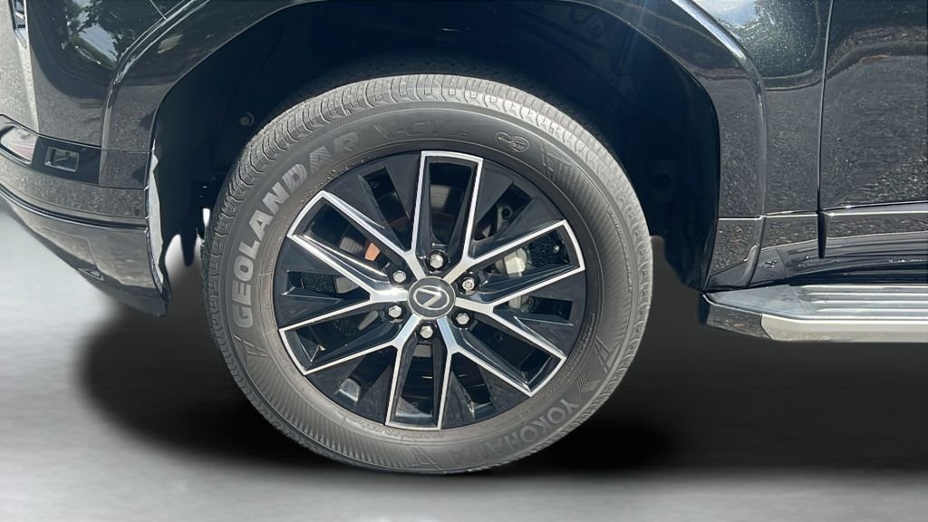 Used 2024 Black Lexus 550 Premium+ image 28