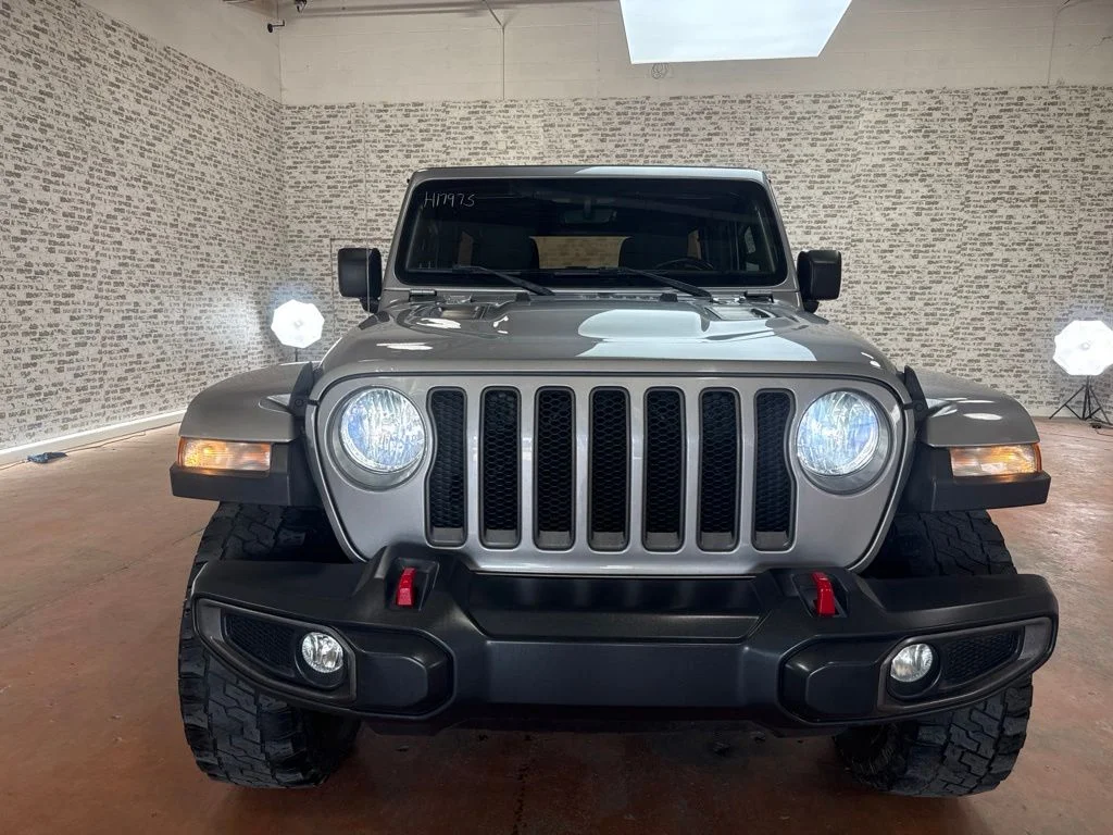 Used 2019 Billet Silver Metallic Clearcoat Jeep Unlimited Rubicon image 2