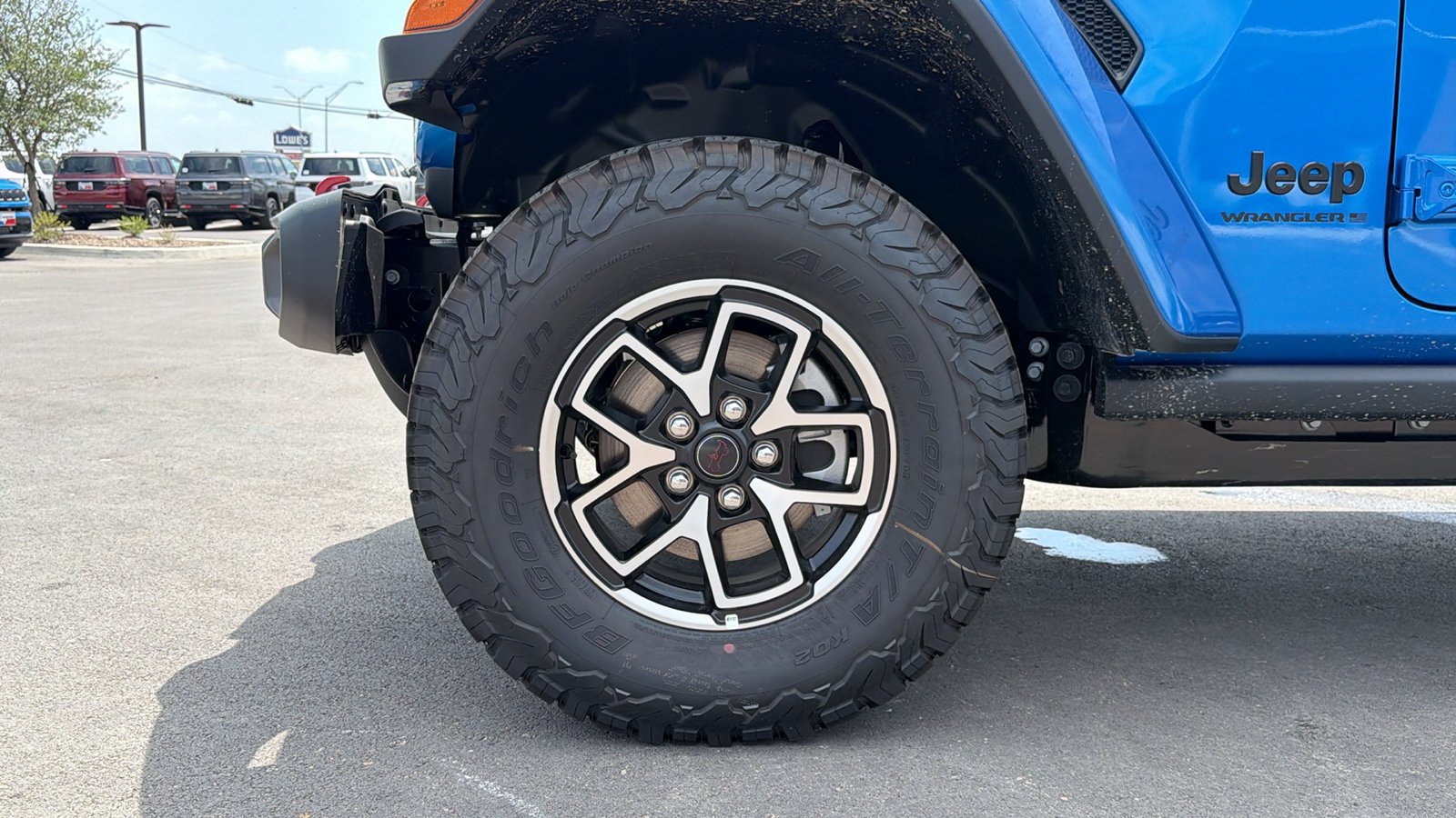 New 2026 Hydro Blue Pearl-Coat Exterior Paint Jeep Rubicon image 24