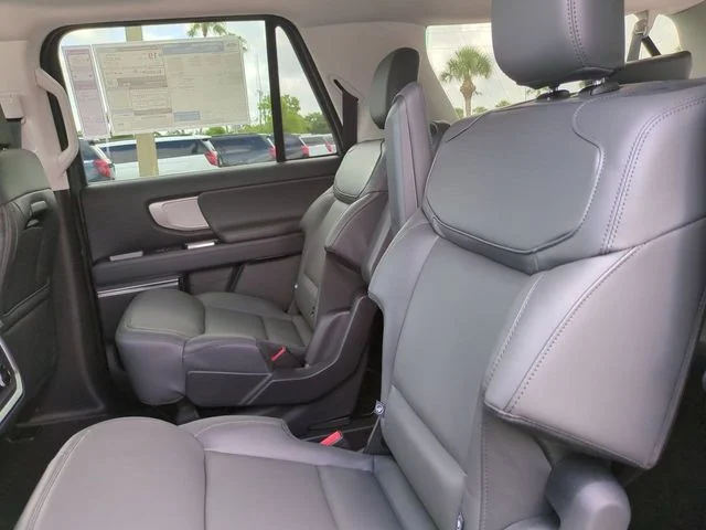 New 2026 Dark Matter Gray Metallic Ford MAX Active image 14