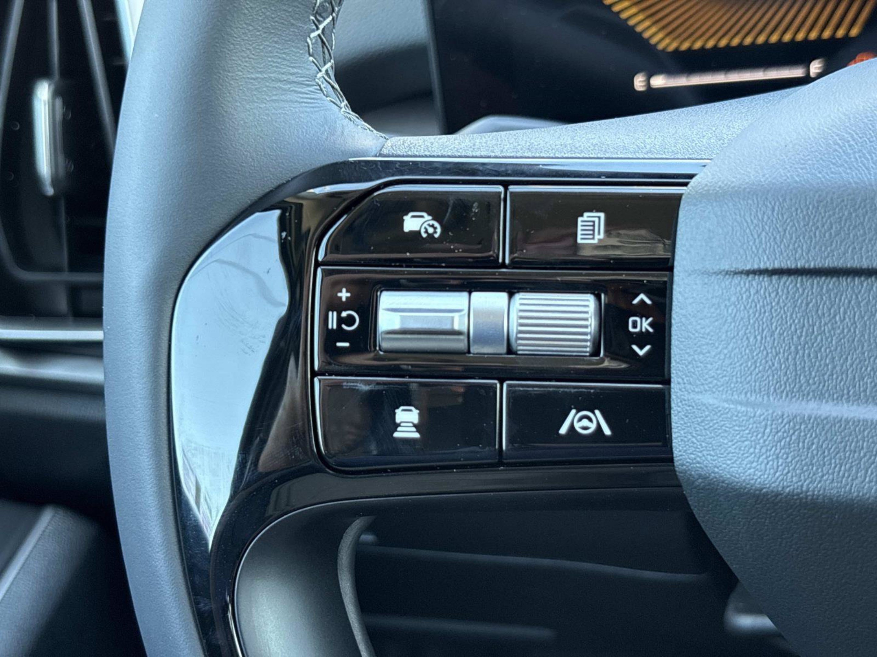 New 2026 Ebony Black Kia S image 20