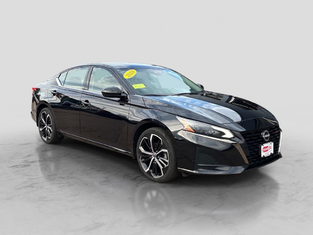Used 2024 Black Nissan 2.5 SR image 3