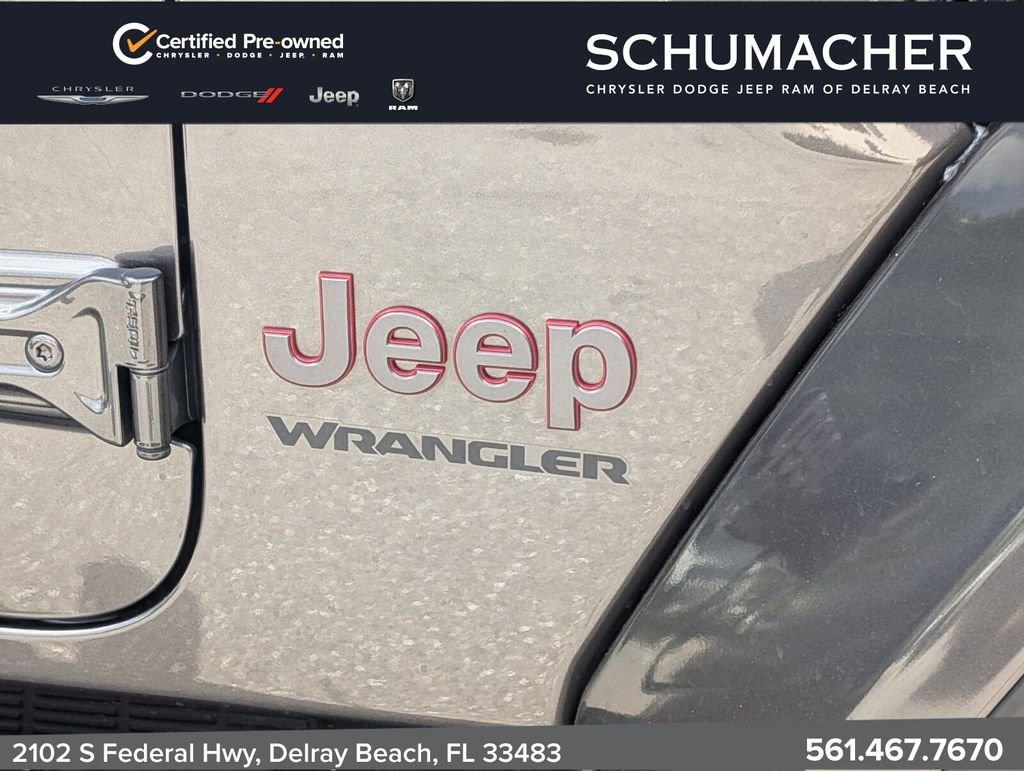 Used 2022 Gray Jeep Rubicon image 10