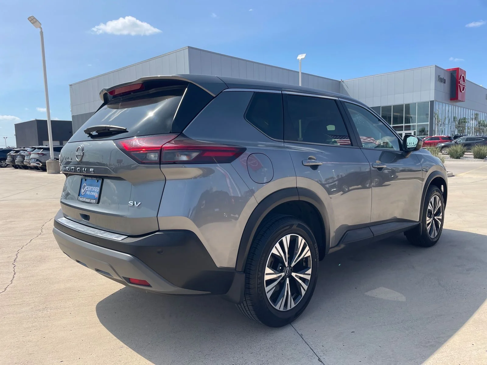 Used 2023 Gray Nissan SV image 5