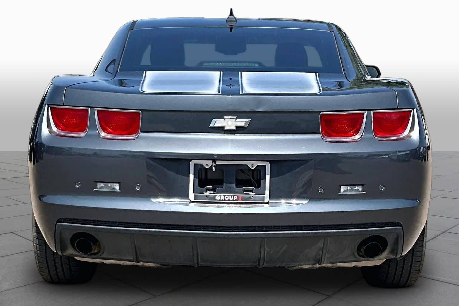 Used 2010 Cyber Gray Metallic Chevrolet 2LT image 4