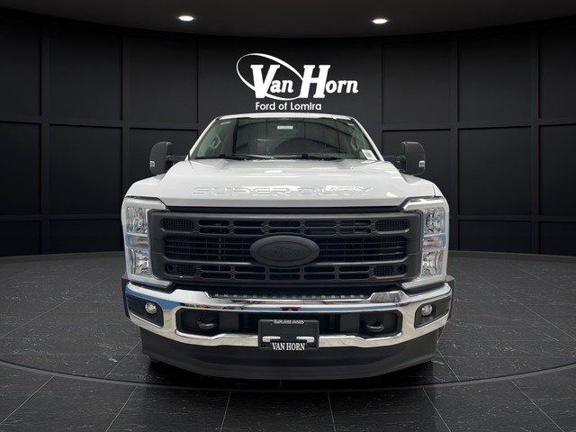 Used 2024 Oxford White Ford XLT image 2