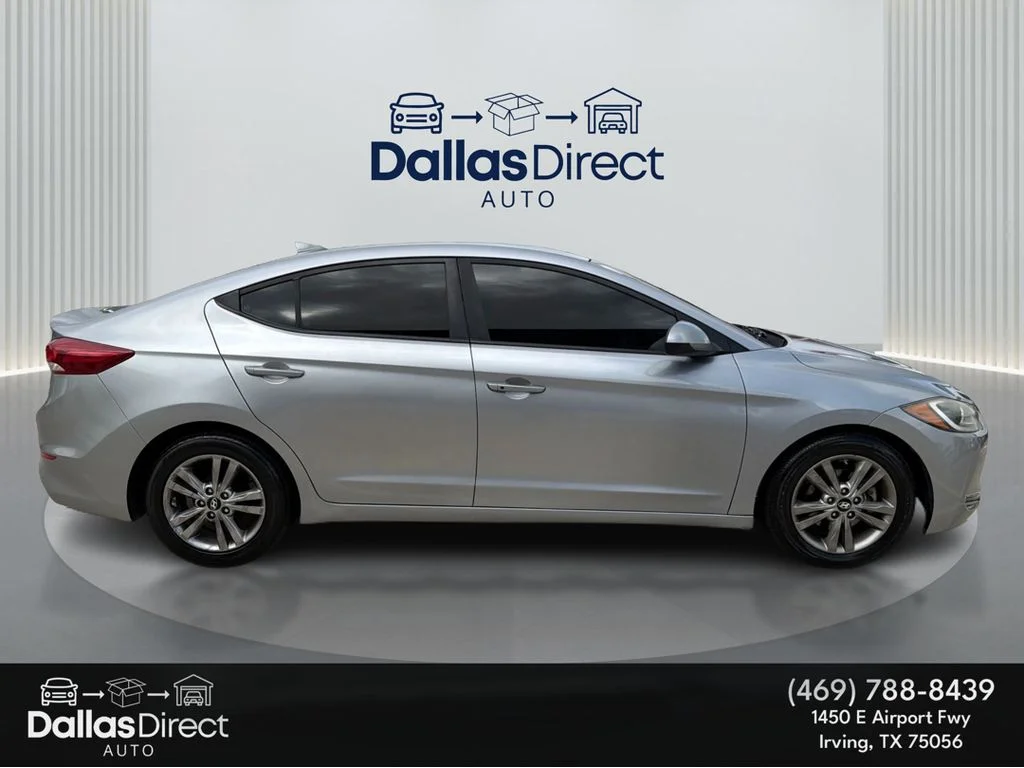 Used 2017 Shale Gray Metallic Hyundai SE image 5