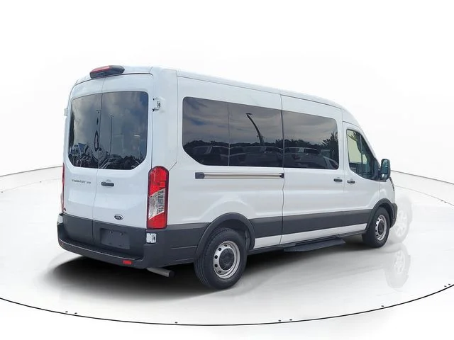 Used 2024 White Ford XL image 5