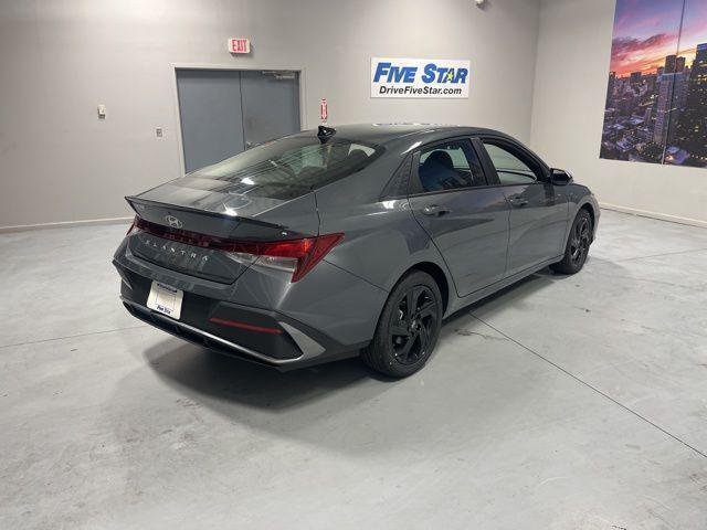 New 2026 Gray Hyundai SEL Sport image 5