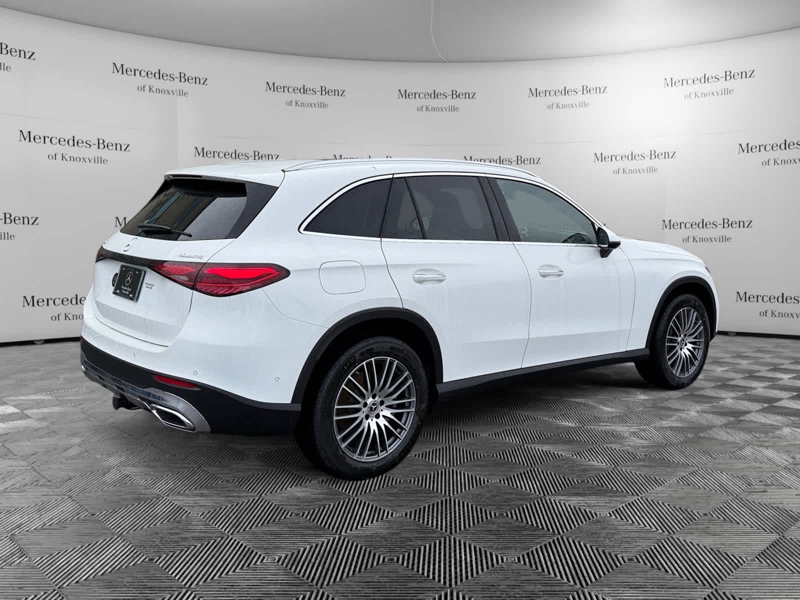 Used 2026 Polar White Mercedes-Benz GLC 300 image 5