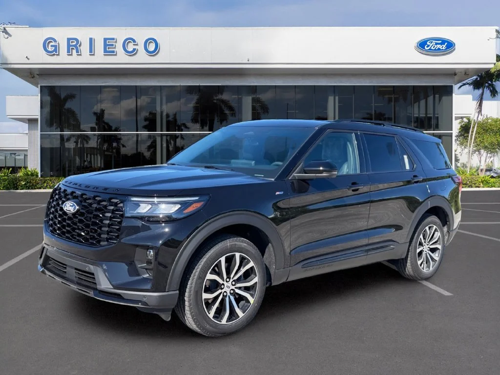 New 2027 Black Ford Active image 3