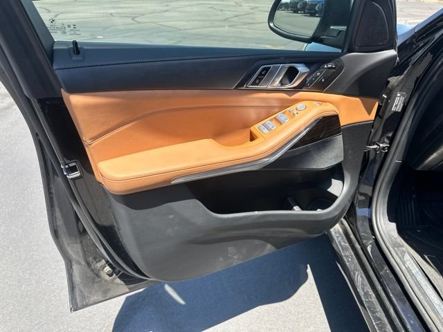 Used 2023 Black BMW xDrive40i image 12