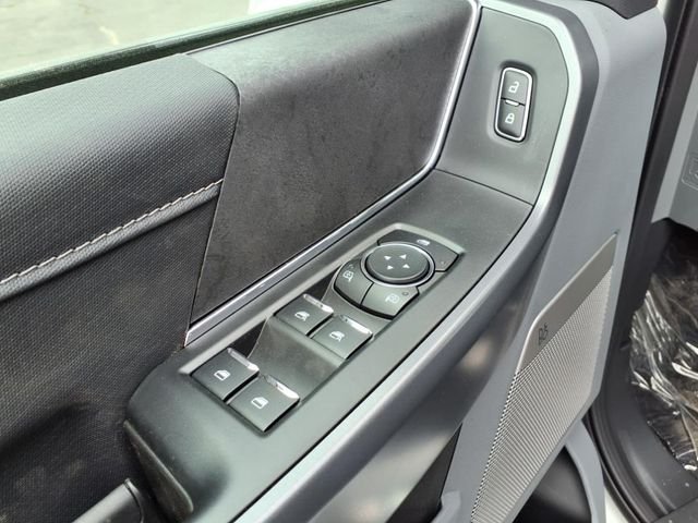 2025 Ford F-150 XLT - Photo 10