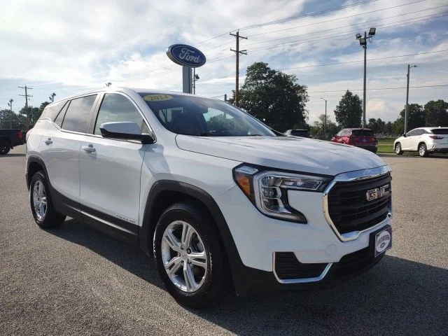 Certified Used 2024 Summit White GMC SLE image 7