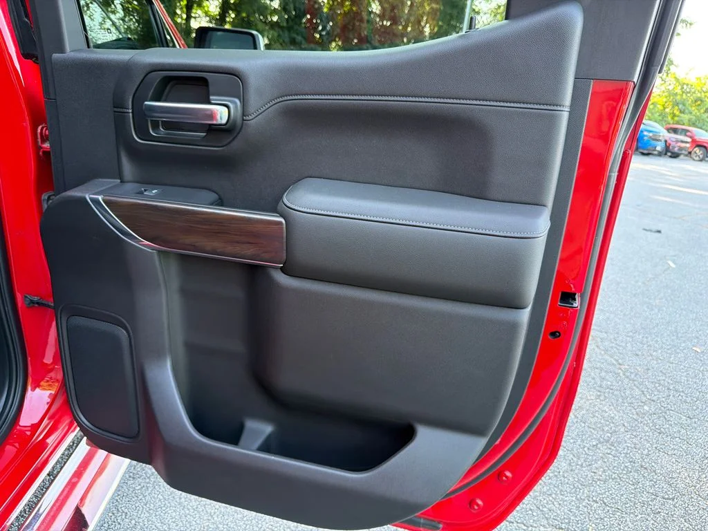 Used 2019 Red GMC SLT image 16