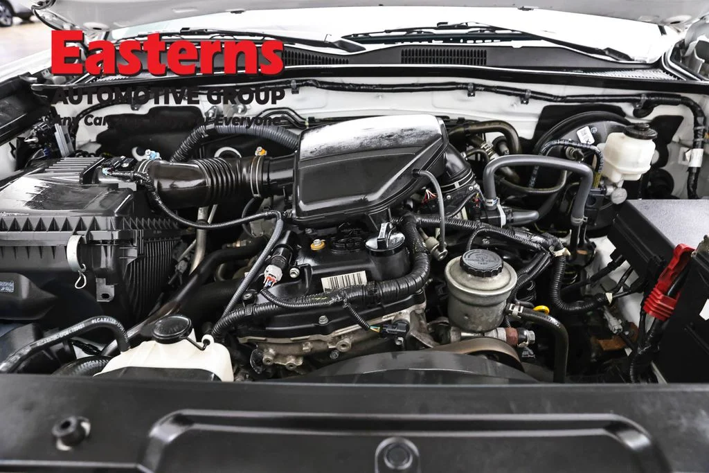 Used 2019 White Toyota SR image 7