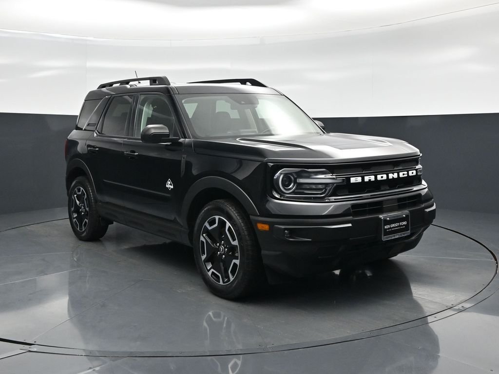 Used 2023 Black Ford Outer Banks image 84