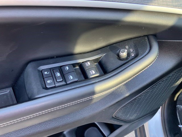 Certified Used 2023 Silver Zynith Jeep Limited image 6