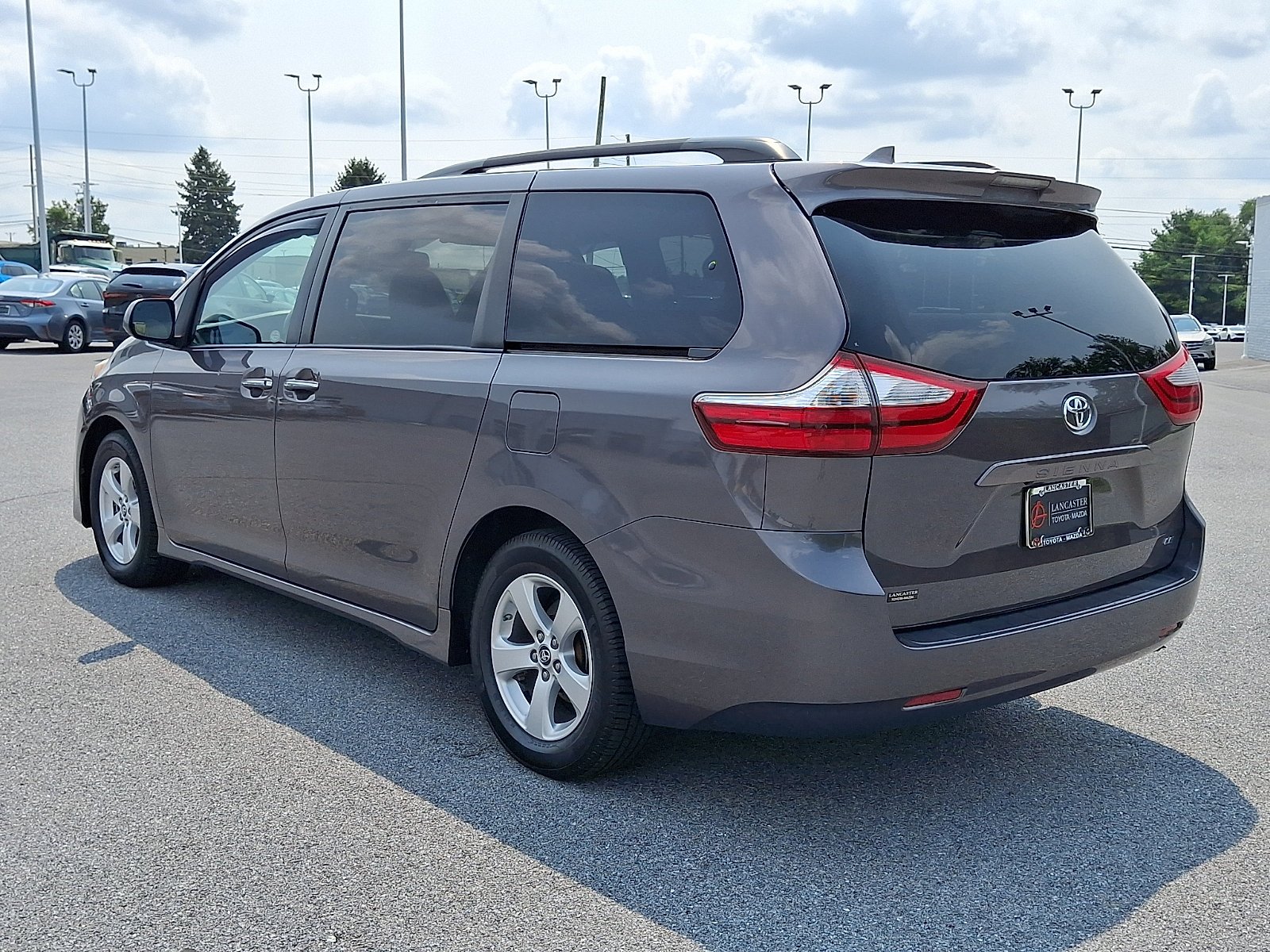 Used 2019 Predawn Gray Mica   1H1 Toyota LE Auto Access Seat image 5
