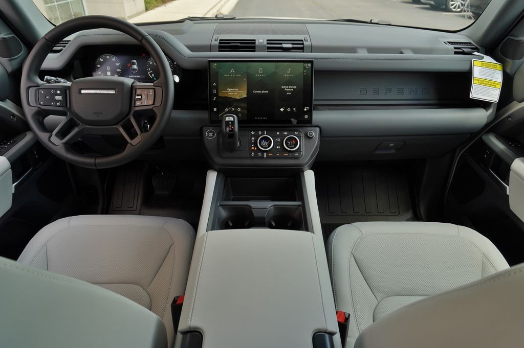 Used 2026 Gray Land Rover X-Dynamic SE image 9