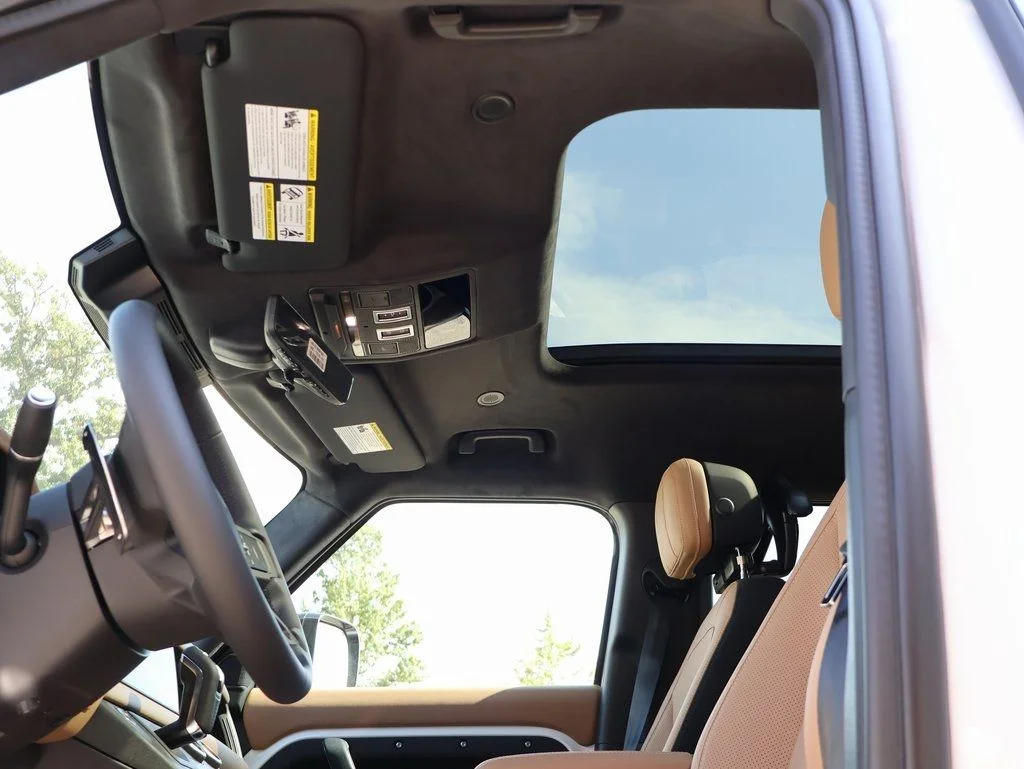 2025 Land Rover Defender V8 - Photo 37