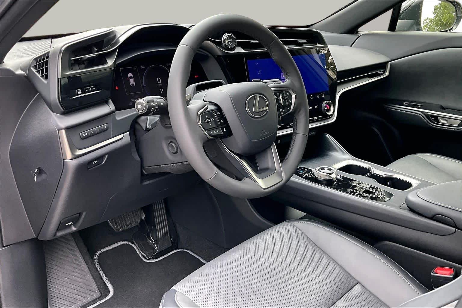Used 2026 Iridium Lexus Premium image 17