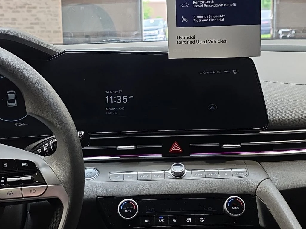 Used 2024 Amazon Gray Hyundai SEL image 18