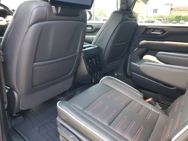 Used 2025 Onyx Black GMC AT4 Ultimate image 23
