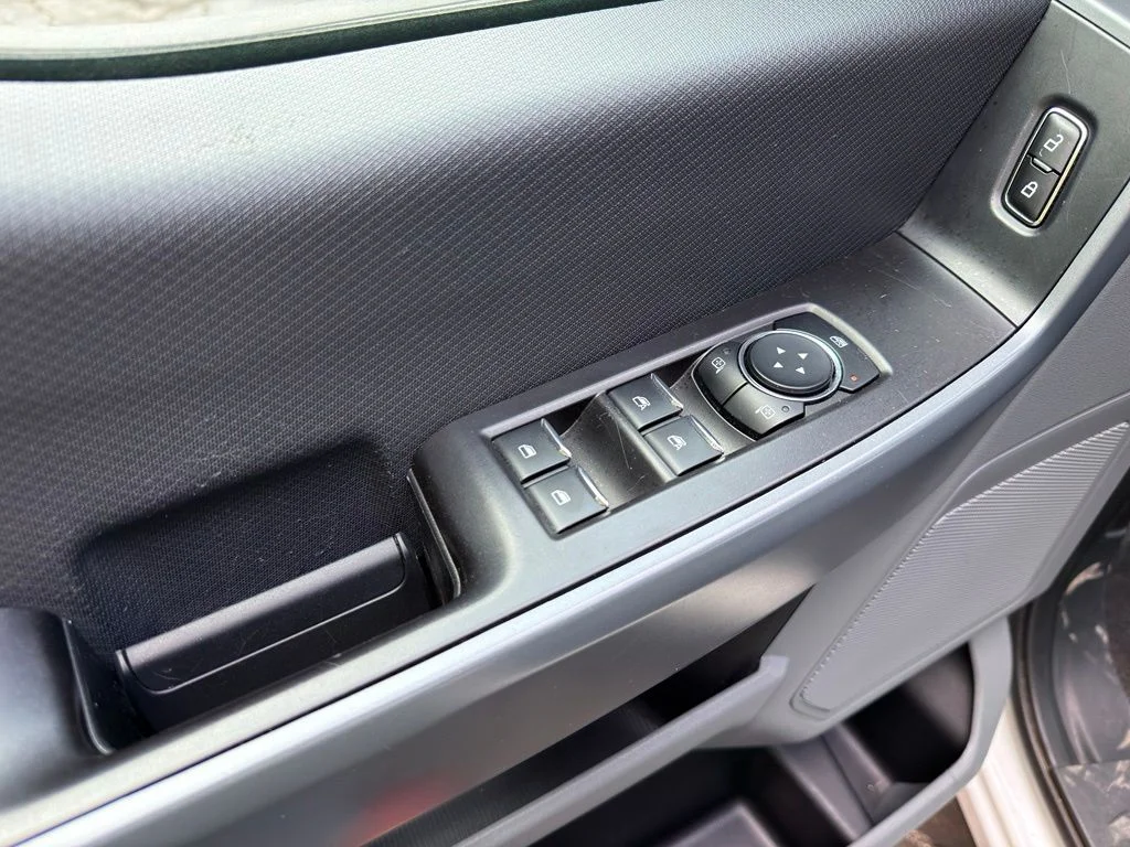 Used 2023 White Ford XLT image 22