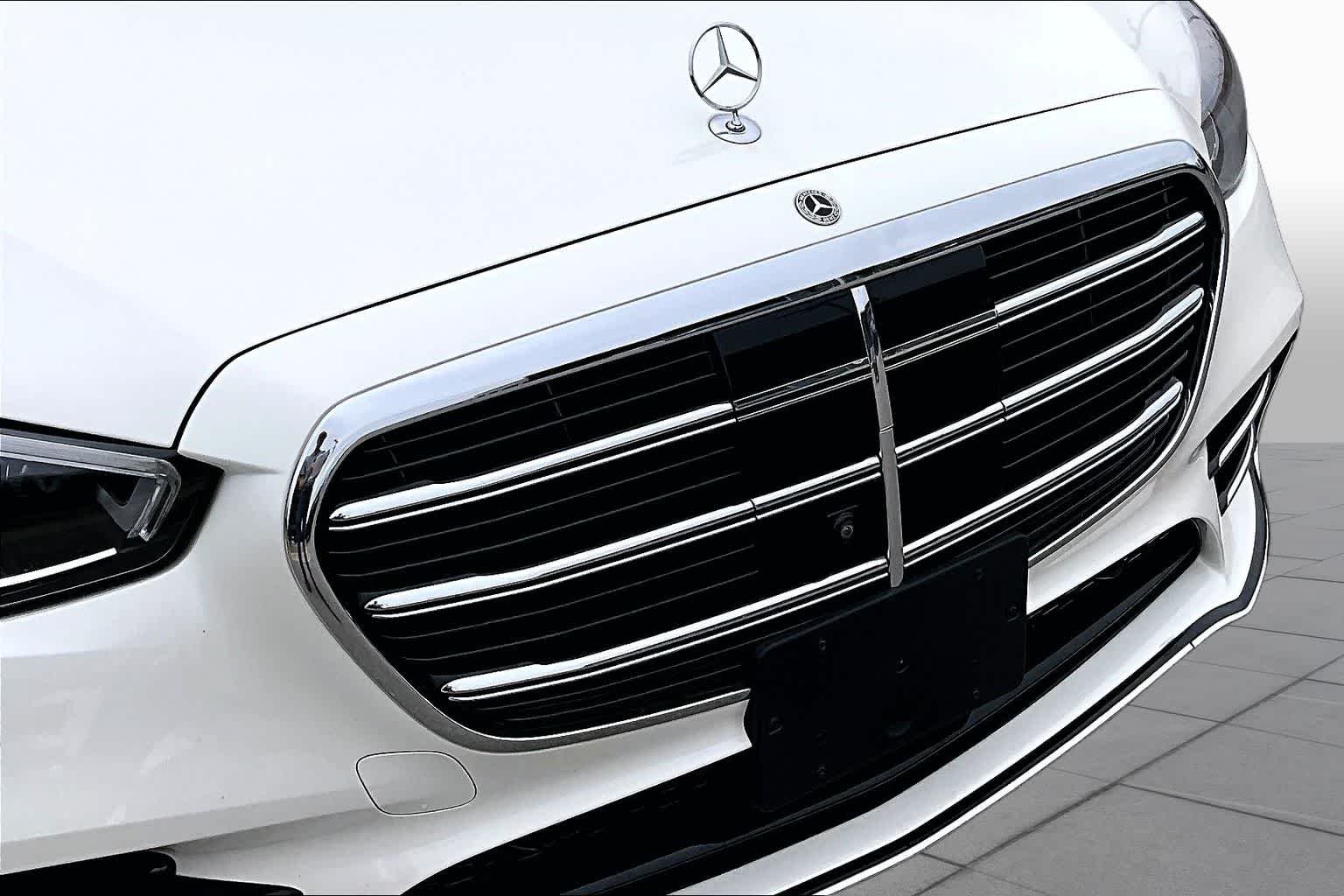 Used 2023 MANUFAKTUR Diamond White Mercedes-Benz S 500 image 30