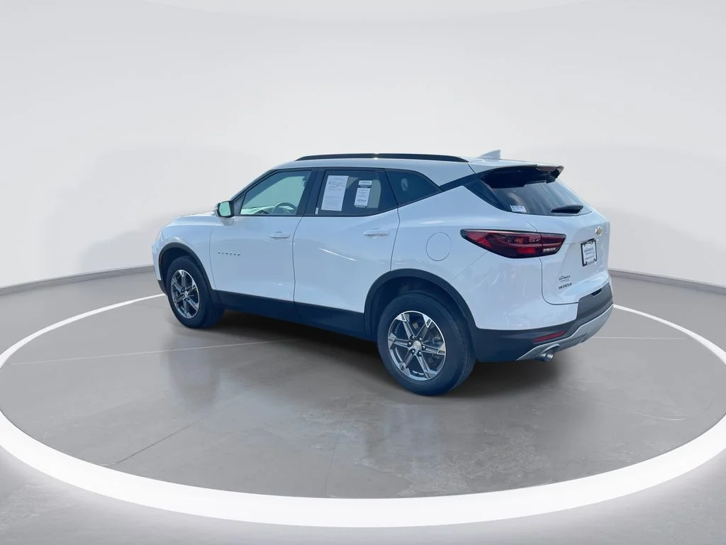 Used 2024 White Chevrolet LT image 6