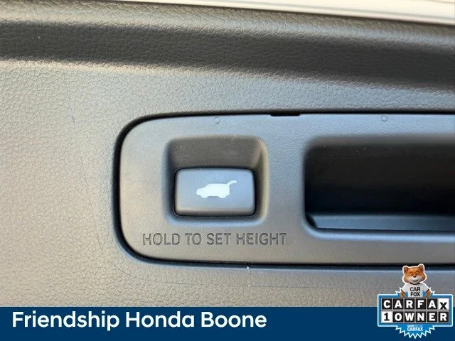 Used 2024 White Honda EX-L image 37