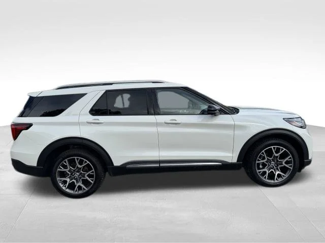 Used 2025 White Ford Platinum image 10