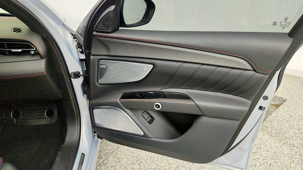 Used 2023 Grigio Cangiante Tri-Coat Maserati Modena AWD w/ Premium Plus Pkg & Full Premium Leather image 25