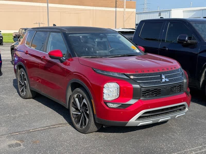 2023 Mitsubishi Outlander SE