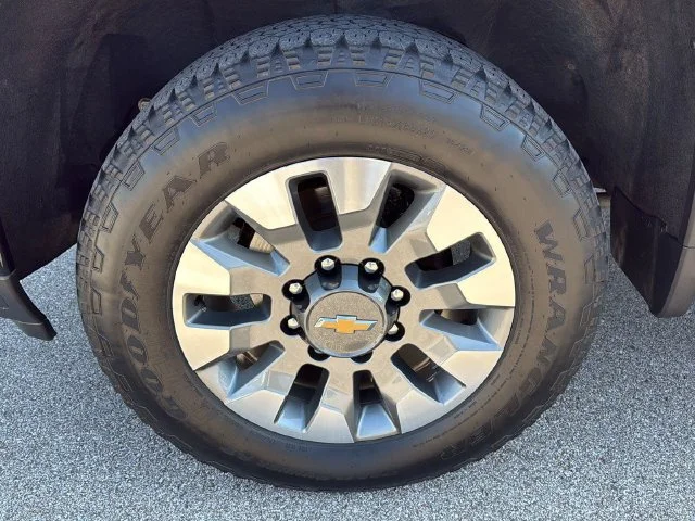Used 2025 Summit White Chevrolet Custom image 17