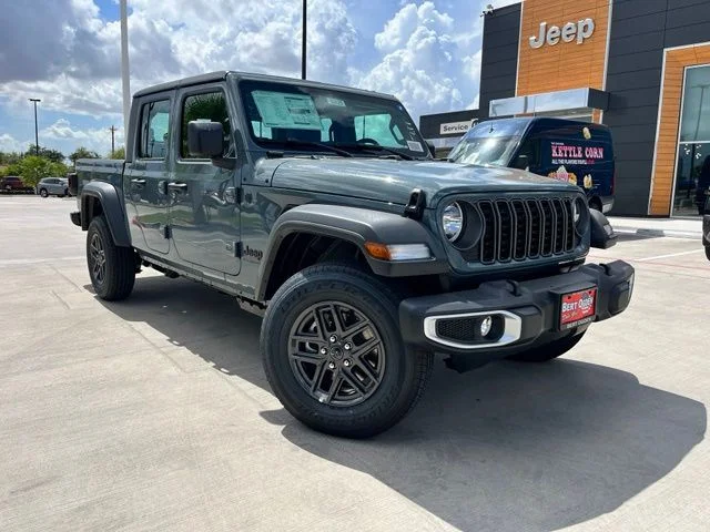 New 2026 Anvil Clear-Coat Exterior Paint Jeep Sport image 1