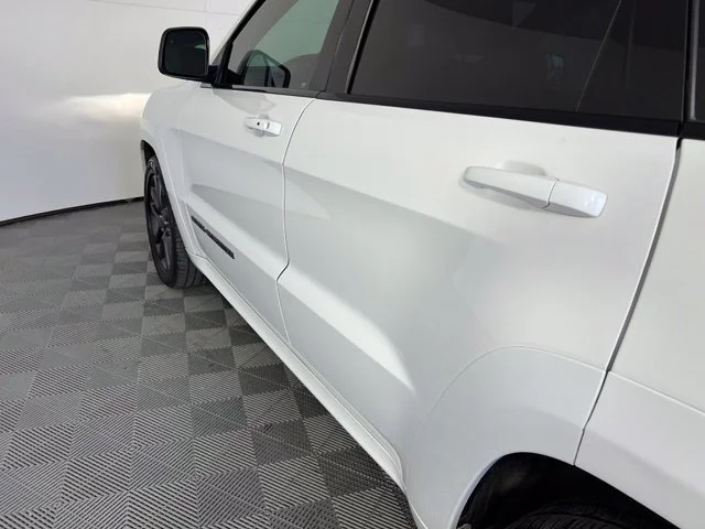 Used 2018 Bright White Clearcoat Jeep High Altitude image 10