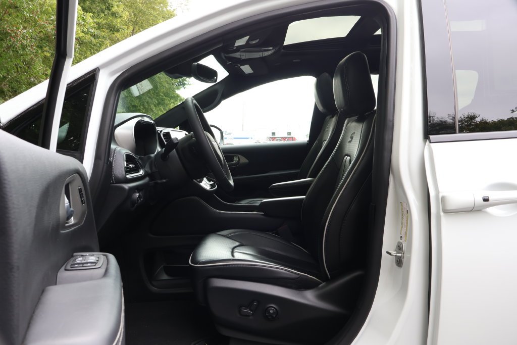 2024 Chrysler Pacifica Limited - Photo 34